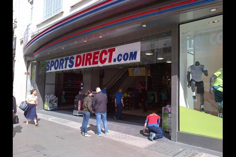 sports direct large suitcase